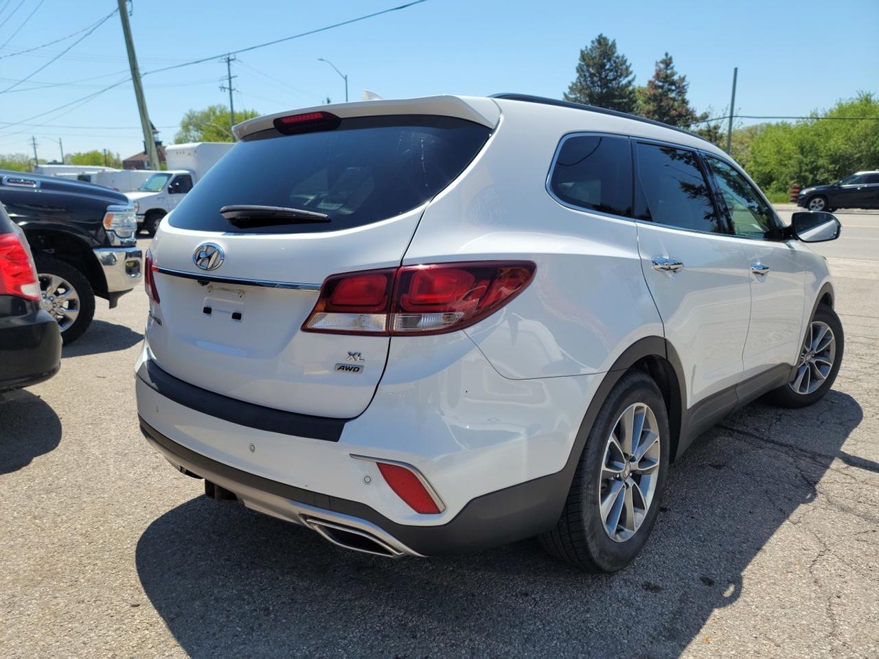 2017 Hyundai Santa Fe XL LIMITED Photo