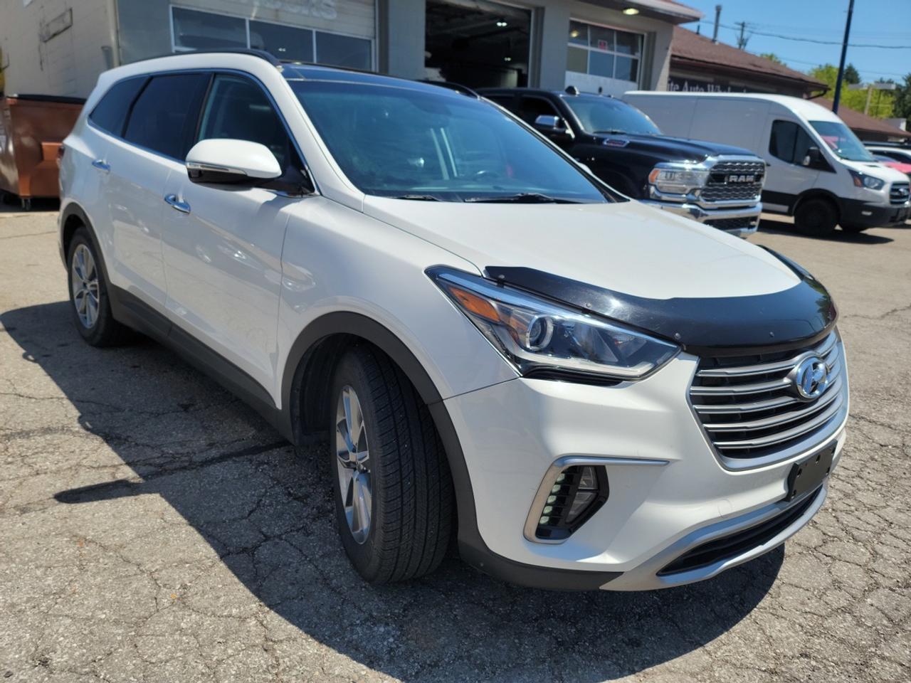2017 Hyundai Santa Fe XL LIMITED Photo