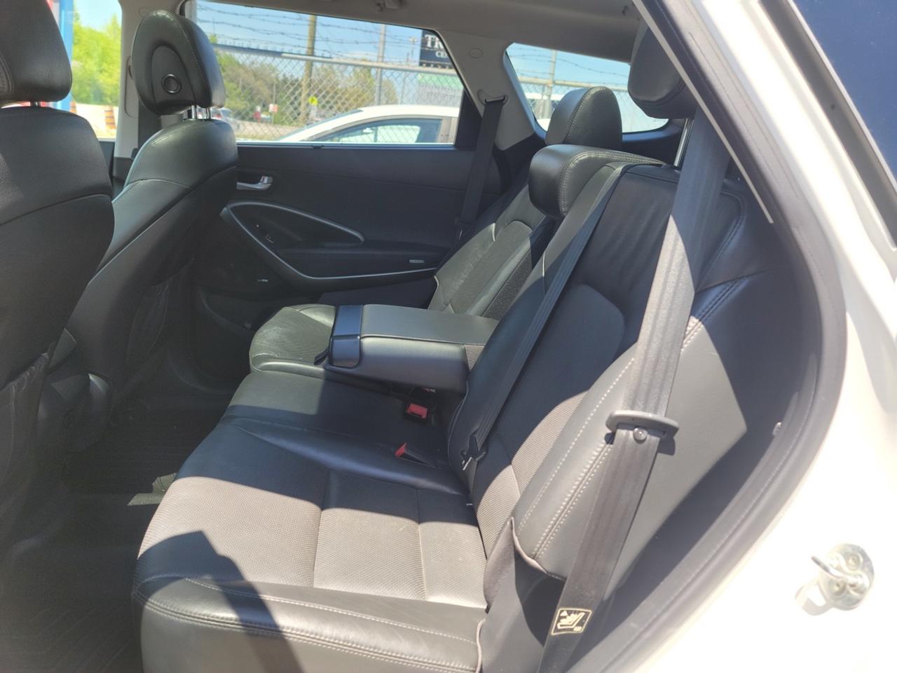 2017 Hyundai Santa Fe XL LIMITED Photo