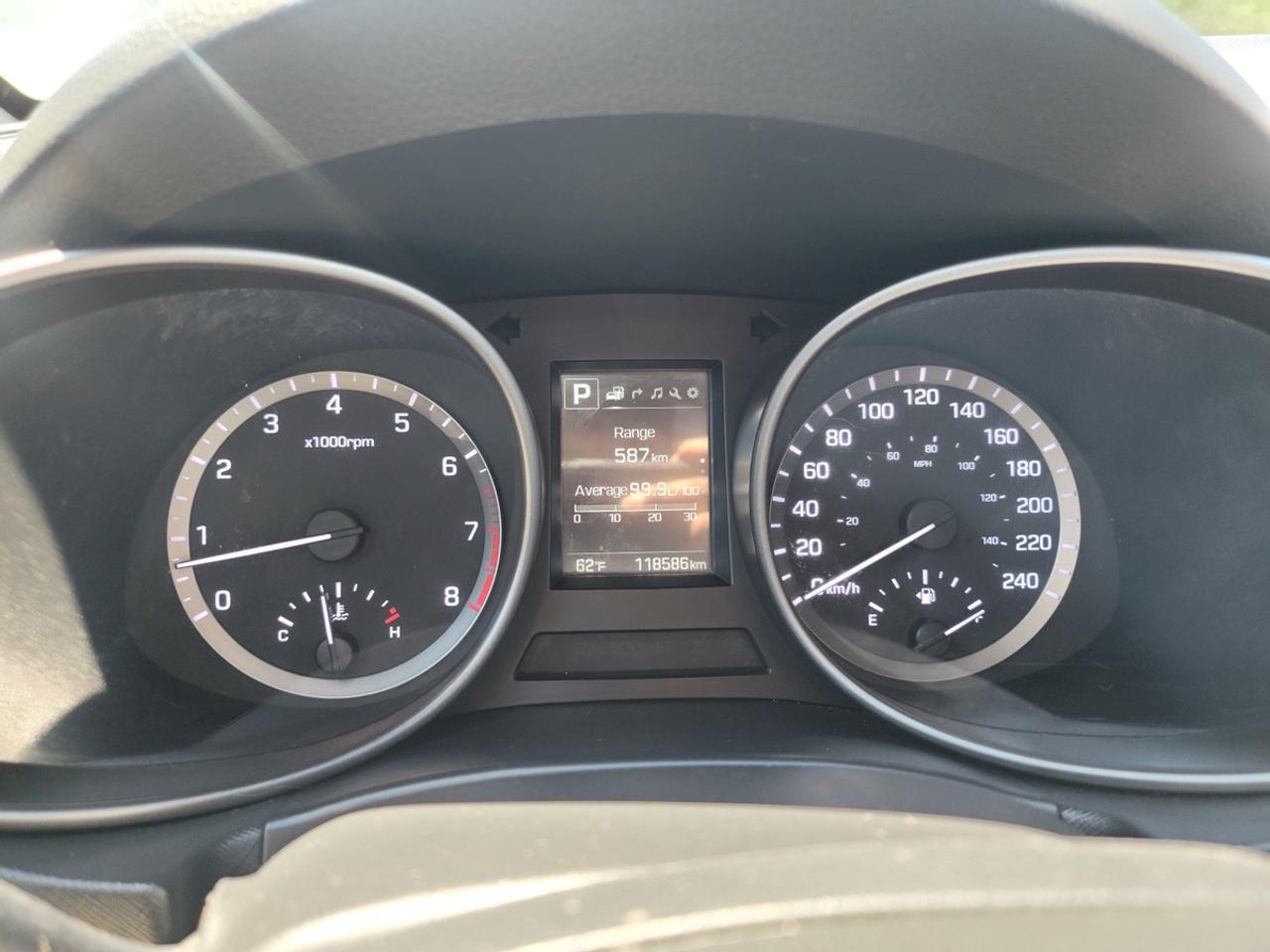2017 Hyundai Santa Fe XL LIMITED Photo