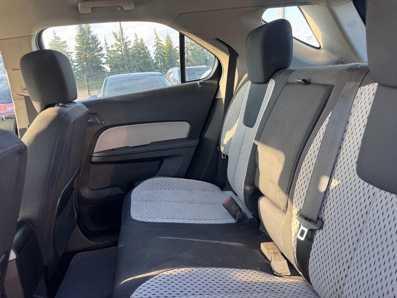 2010 Chevrolet Equinox LS Photo