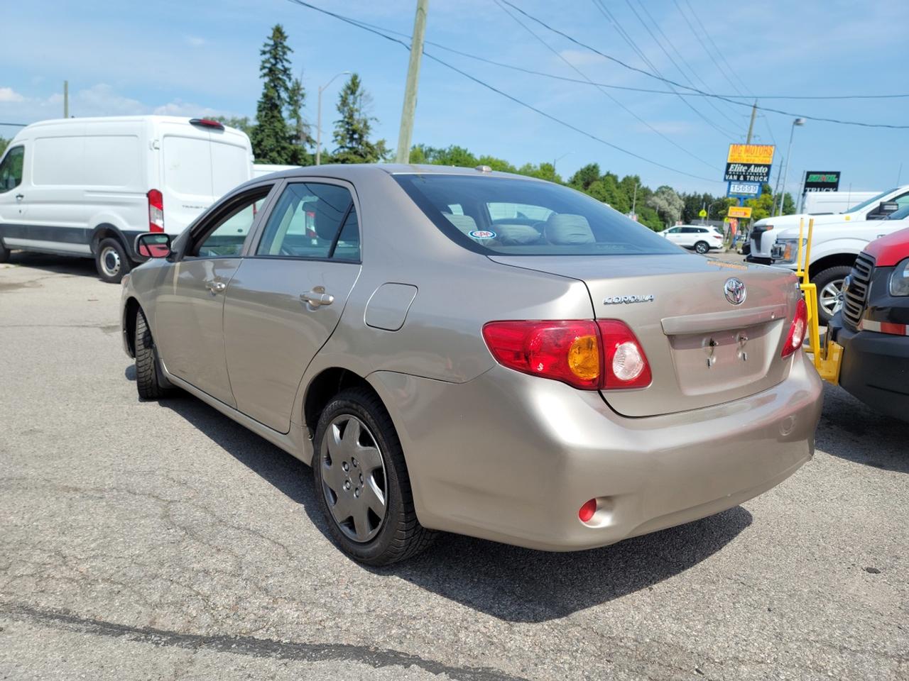 2009 Toyota Corolla CE Photo