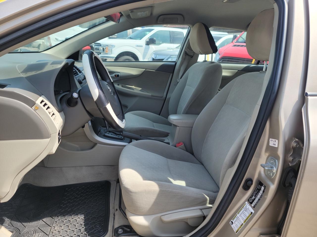 2009 Toyota Corolla CE Photo