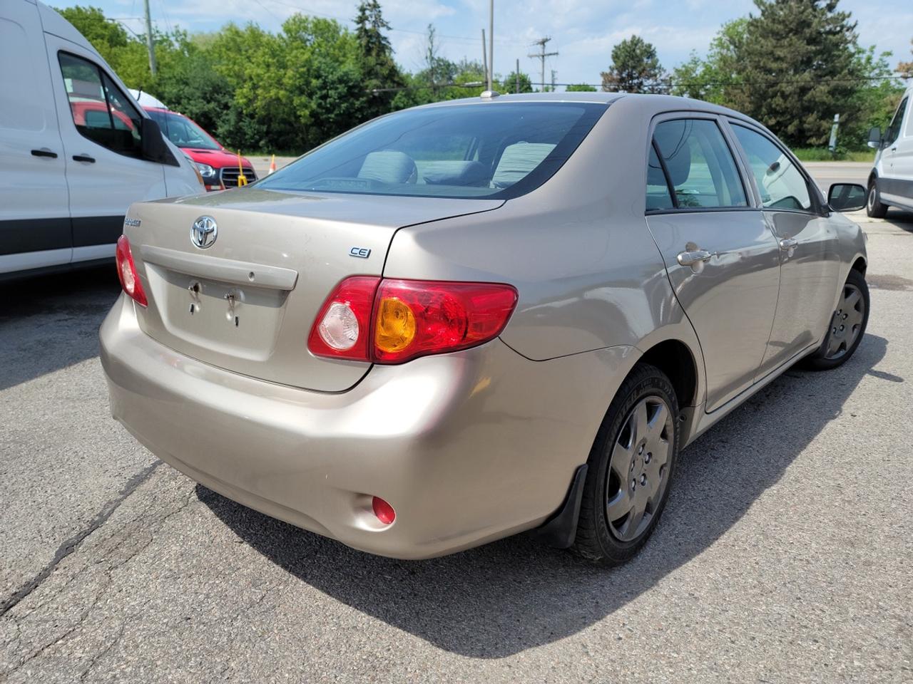 2009 Toyota Corolla CE Photo