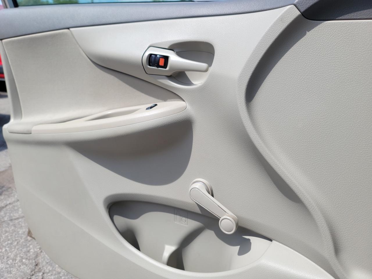 2009 Toyota Corolla CE Photo