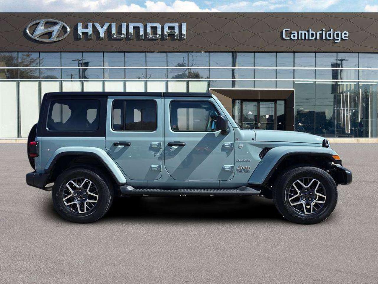 2024 Jeep Wrangler Sahara   NO ACCIDENTS 1 OWNER HEATSEATS CARPLAY Photo