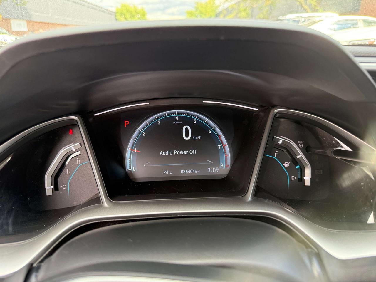 2019 Honda Civic Touring CVT, LEATHER SEATS, NAV, SUNROOF Photo