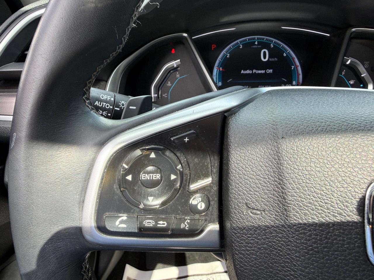 2019 Honda Civic Touring CVT, LEATHER SEATS, NAV, SUNROOF Photo