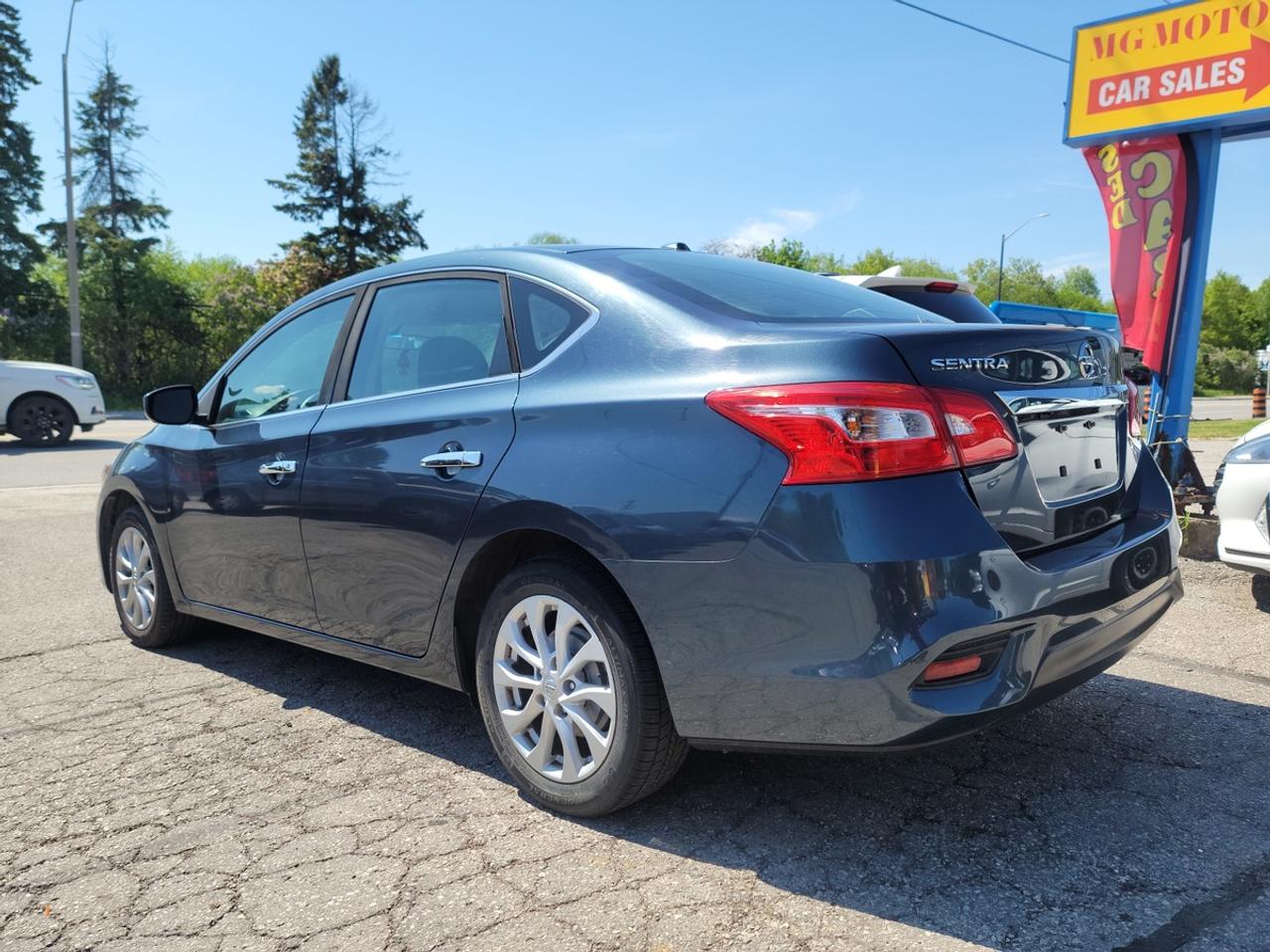 2017 Nissan Sentra SV Photo3