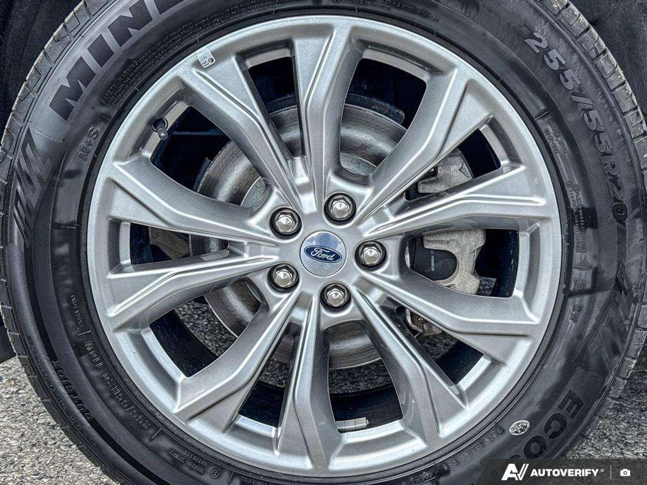 2023 Ford Explorer Limited   301A   MOONROOF   LTHR   HTD ST WHEEL Photo