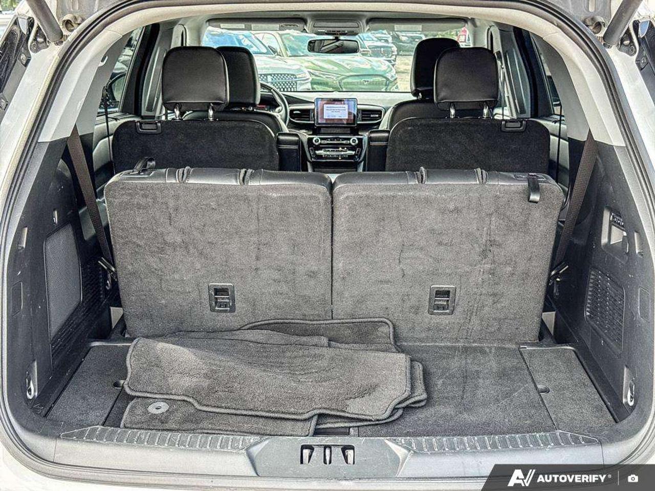 2023 Ford Explorer Limited   301A   MOONROOF   LTHR   HTD ST WHEEL Photo