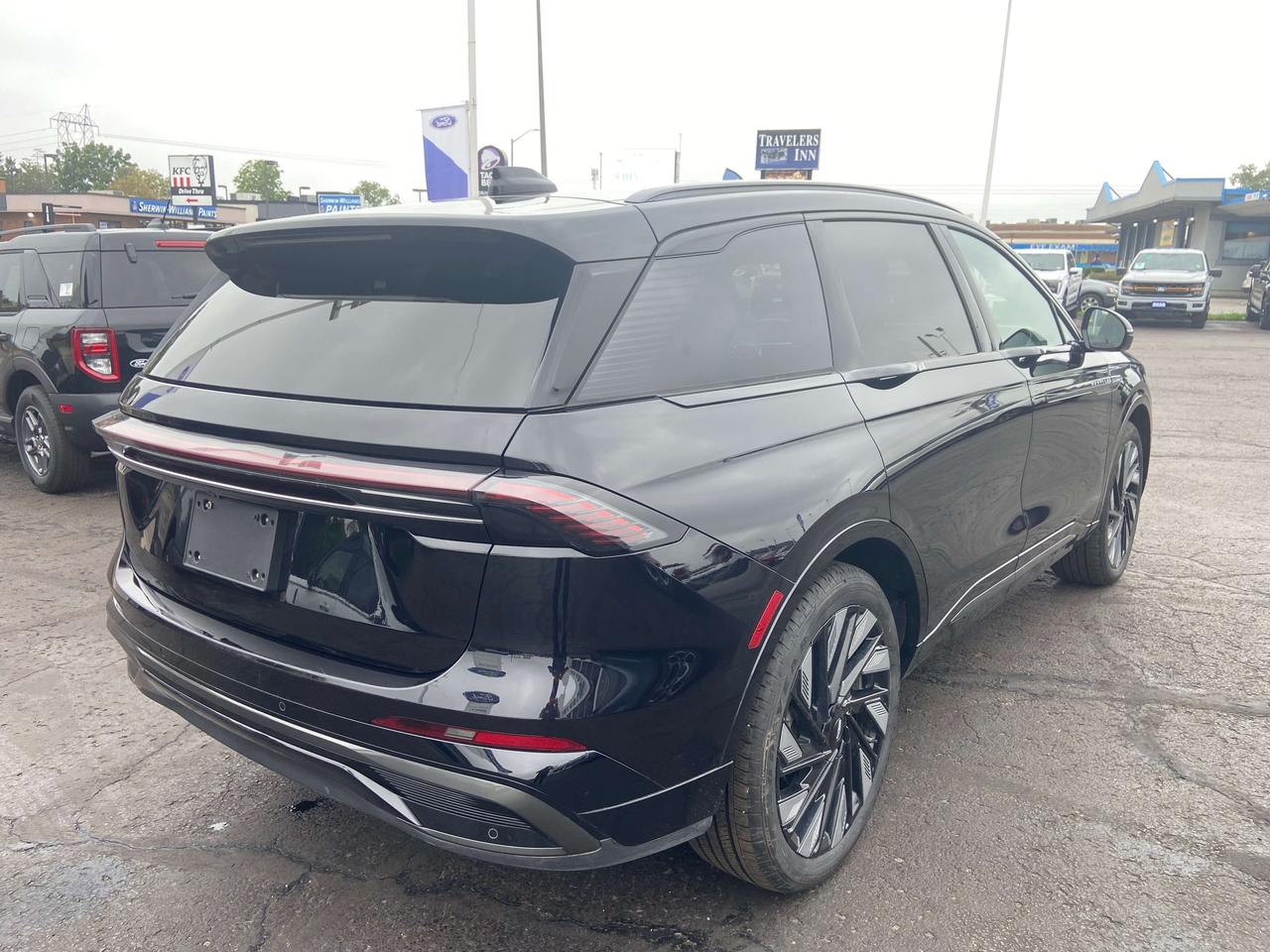 2025 Lincoln Nautilus RESERVE 2.0L AWD JET APPEARANCE ADAPTIVE LEATHER Photo