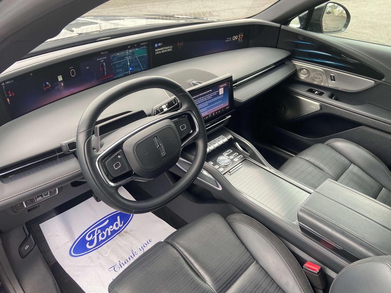 2025 Lincoln Nautilus RESERVE 2.0L AWD JET APPEARANCE ADAPTIVE LEATHER Photo