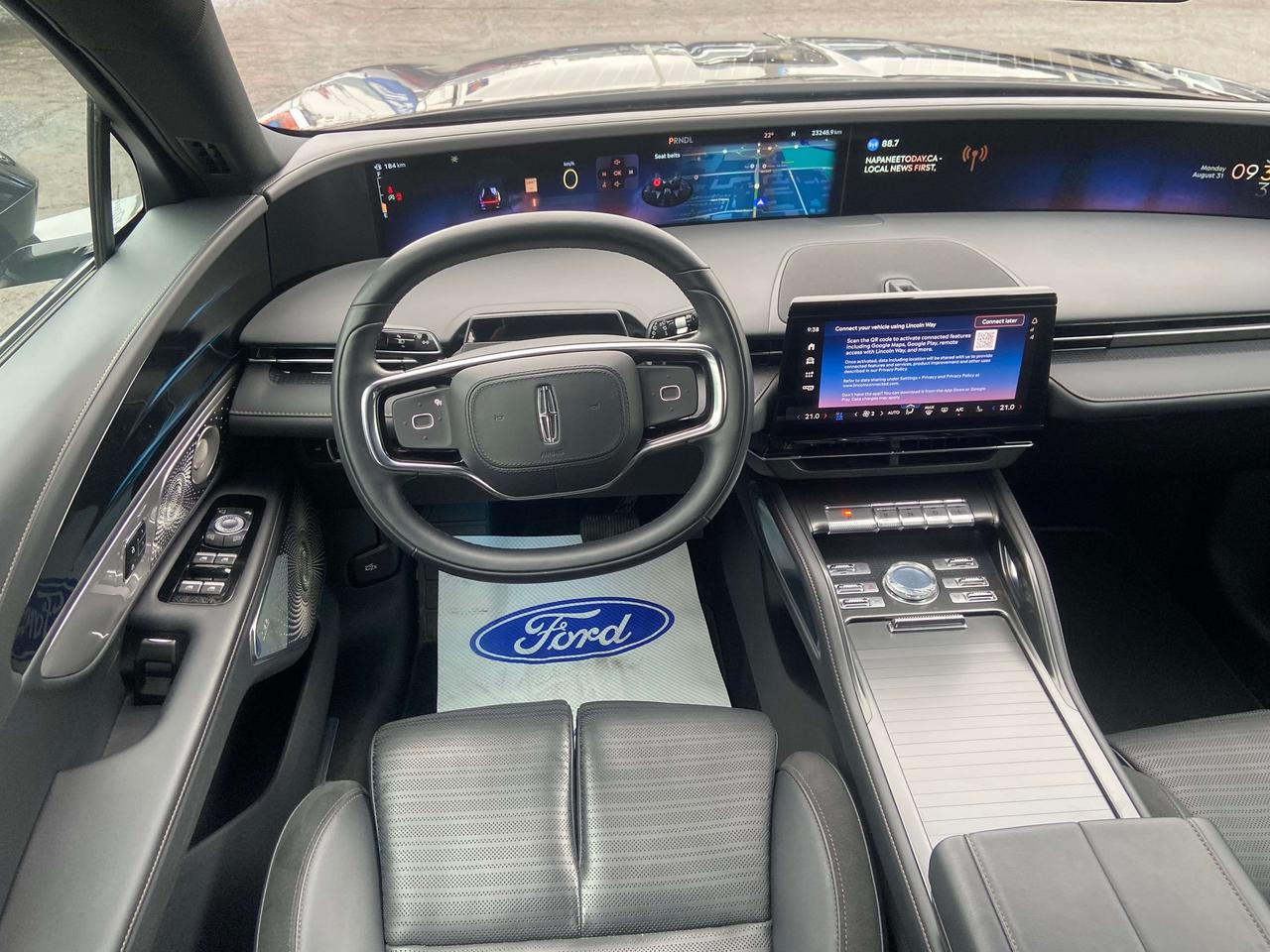 2025 Lincoln Nautilus RESERVE 2.0L AWD JET APPEARANCE ADAPTIVE LEATHER Photo