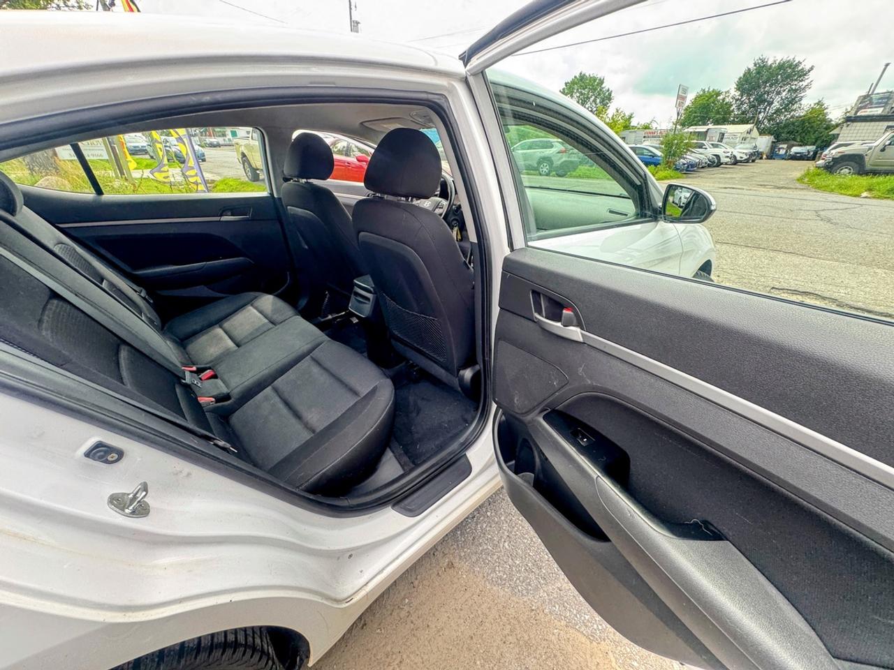2017 Hyundai Elantra GL Photo