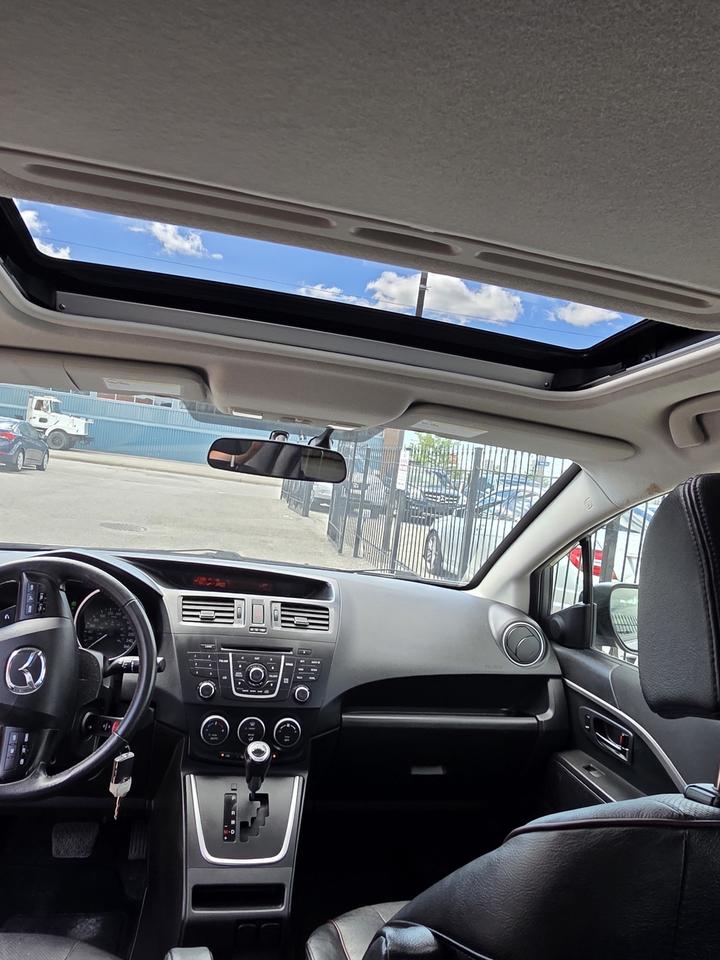 2014 Mazda MAZDA5 Grand Touring Photo
