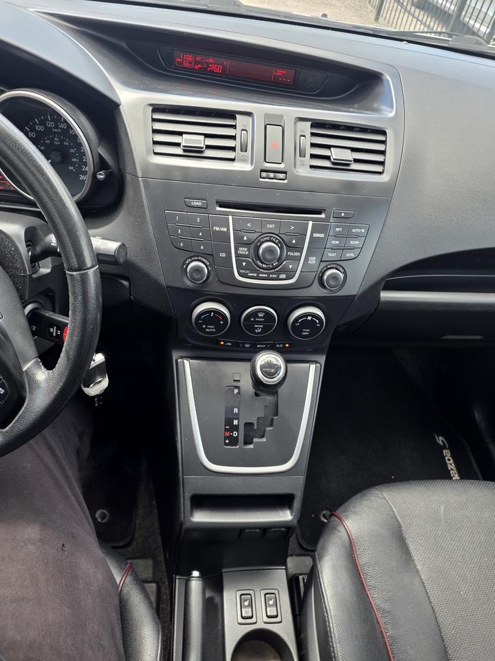 2014 Mazda MAZDA5 Grand Touring Photo