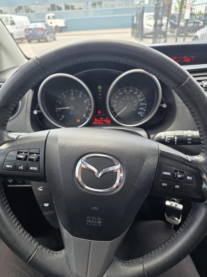 2014 Mazda MAZDA5 Grand Touring Photo