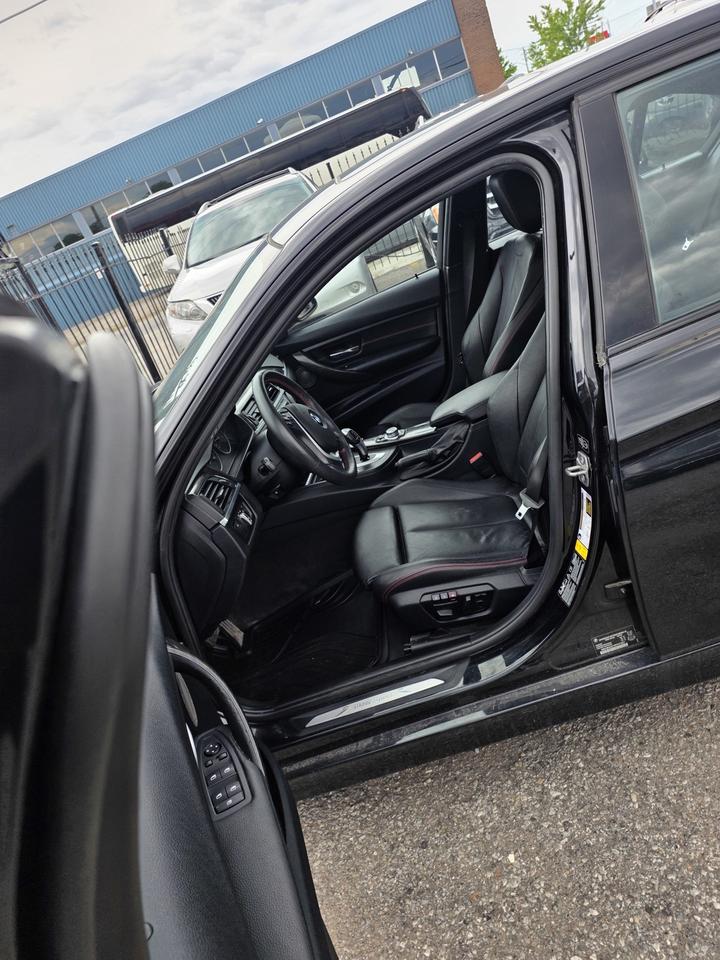2013 BMW 3-Series 328i xDrive Photo4