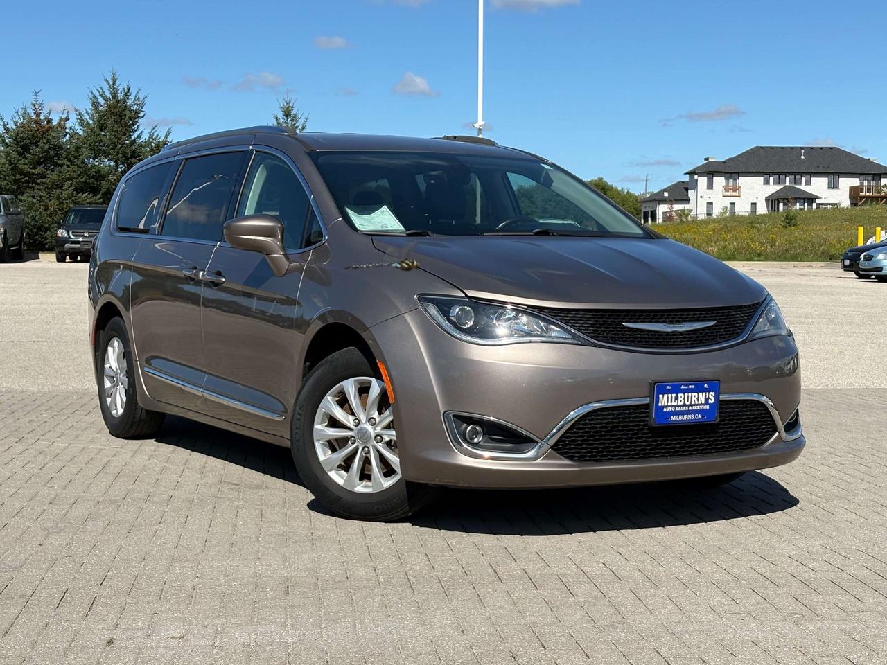 2018 Chrysler Pacifica Touring-L Plus Leather Heated Seats/Steering Wheel Photo