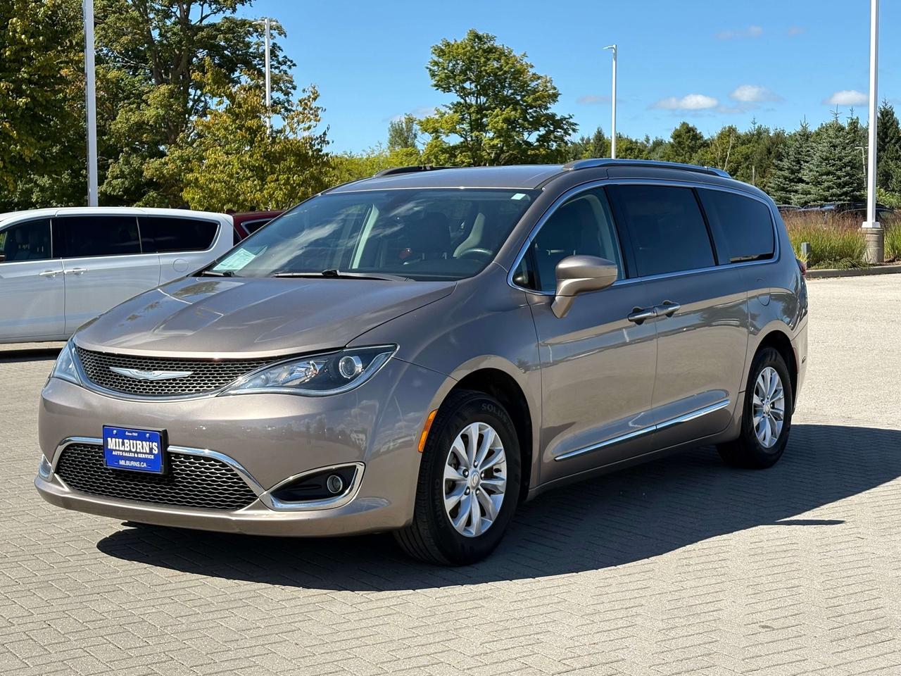 2018 Chrysler Pacifica Touring-L Plus Leather Heated Seats/Steering Wheel Photo