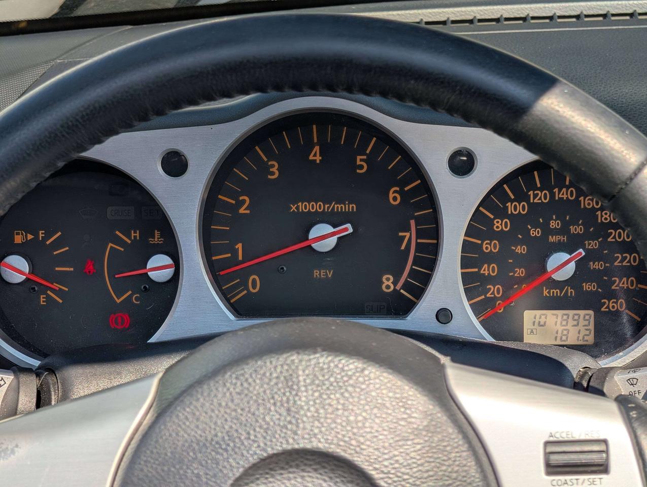 2004 Nissan 350Z Clean CarFax   2 Keys   6-Speed Manual Photo
