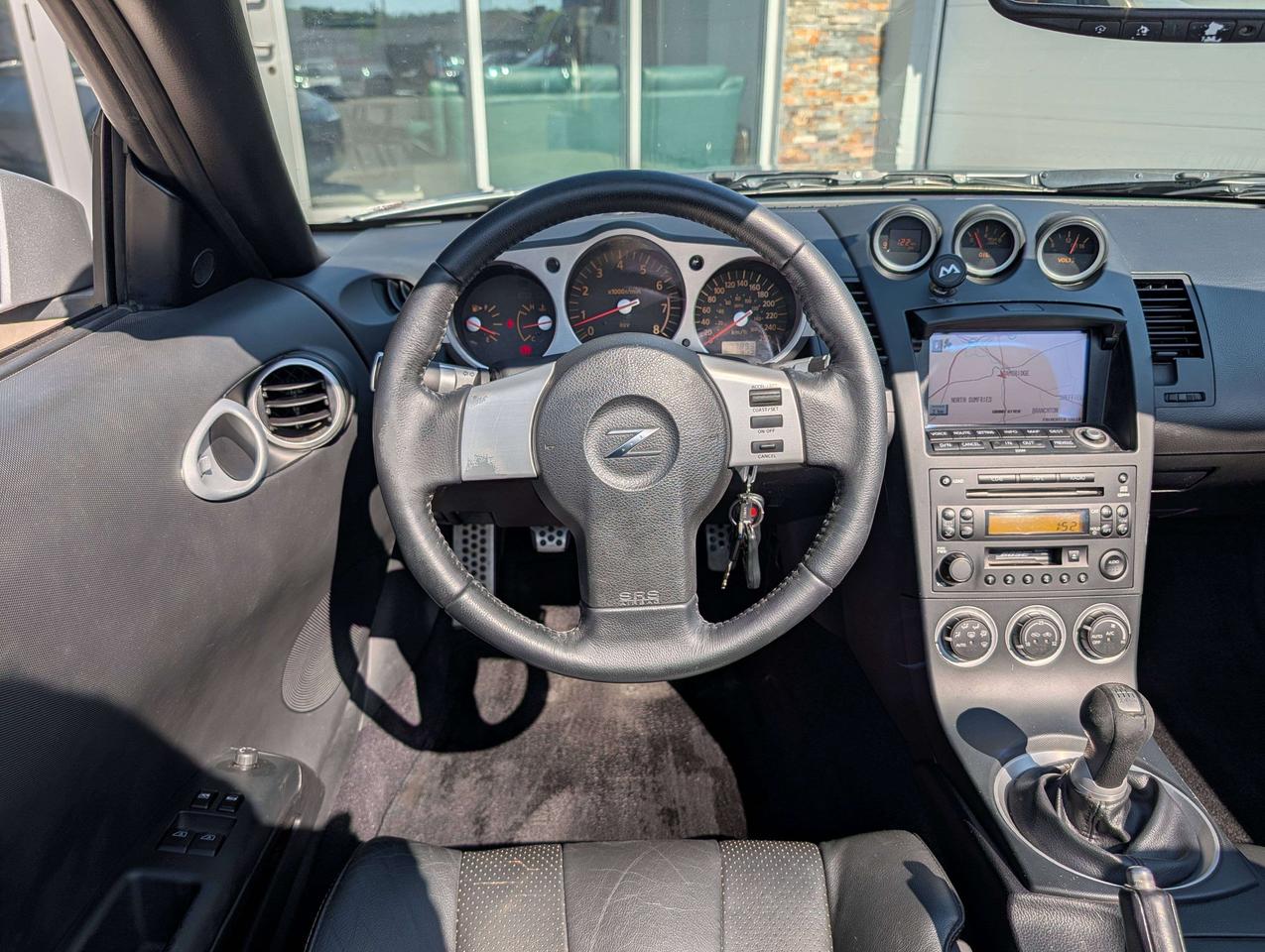 2004 Nissan 350Z Clean CarFax   2 Keys   6-Speed Manual Photo
