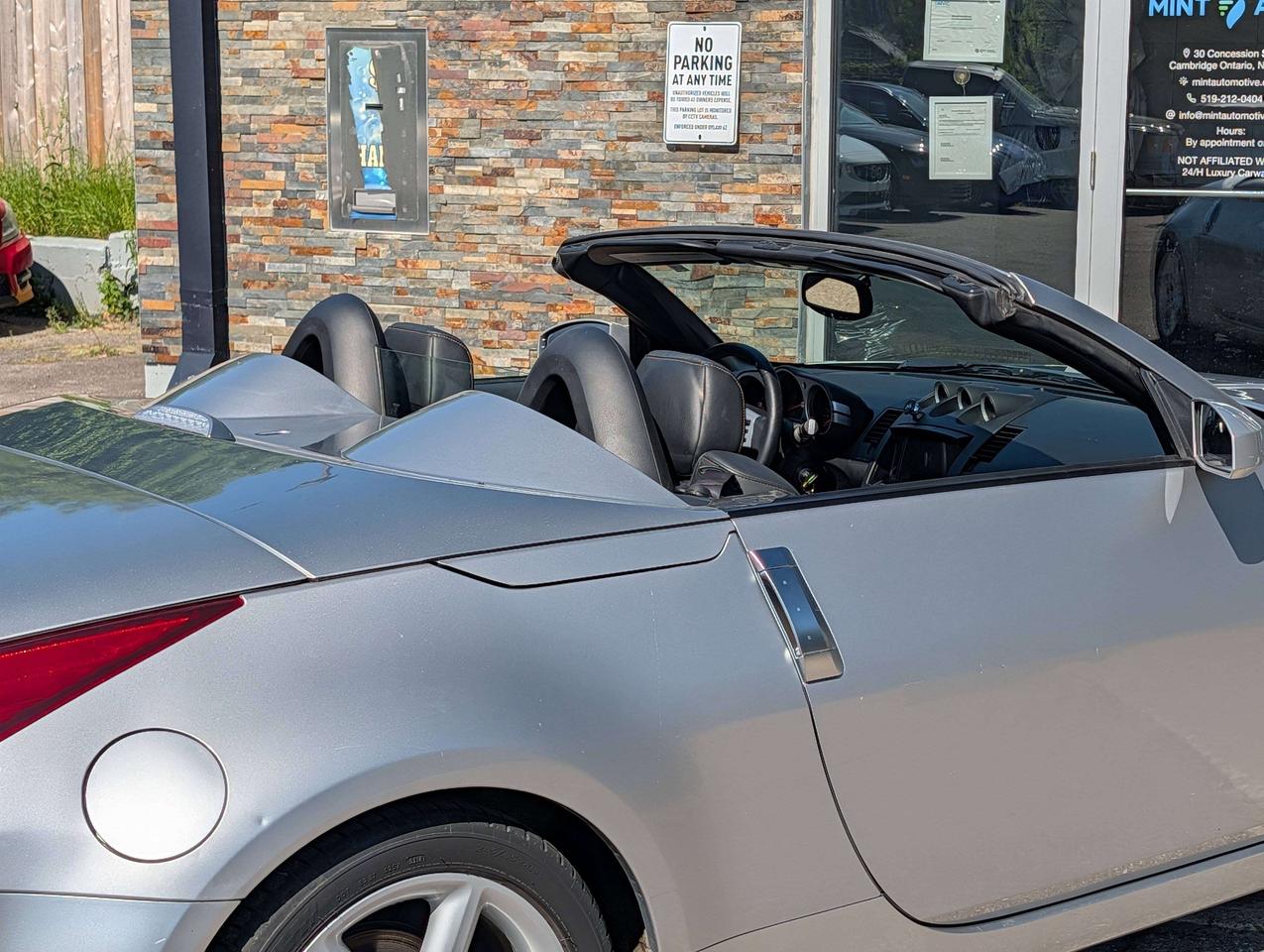 2004 Nissan 350Z Clean CarFax   2 Keys   6-Speed Manual Photo