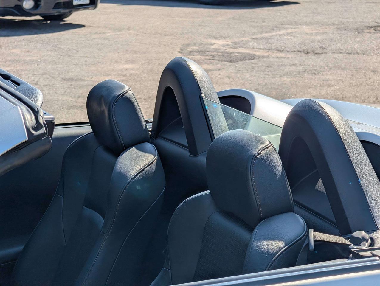 2004 Nissan 350Z Clean CarFax   2 Keys   6-Speed Manual Photo