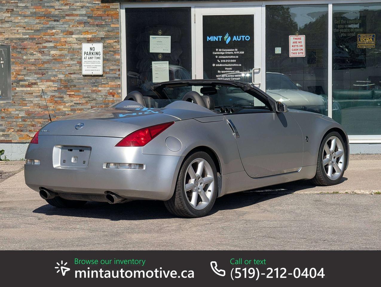 2004 Nissan 350Z Clean CarFax   2 Keys   6-Speed Manual Photo