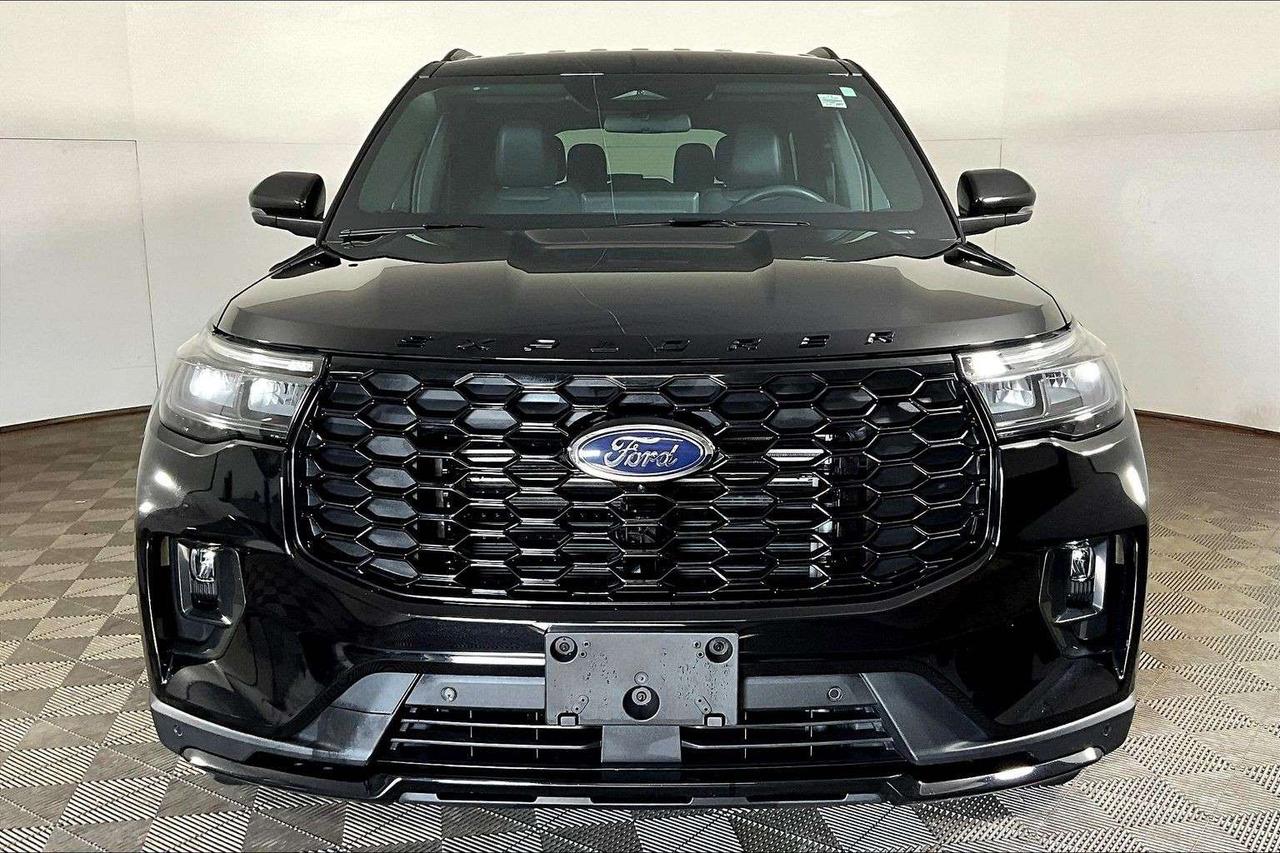 2025 Ford Explorer ST-Line 4WD Photo