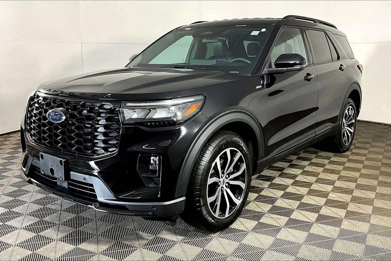 2025 Ford Explorer ST-Line 4WD Photo0