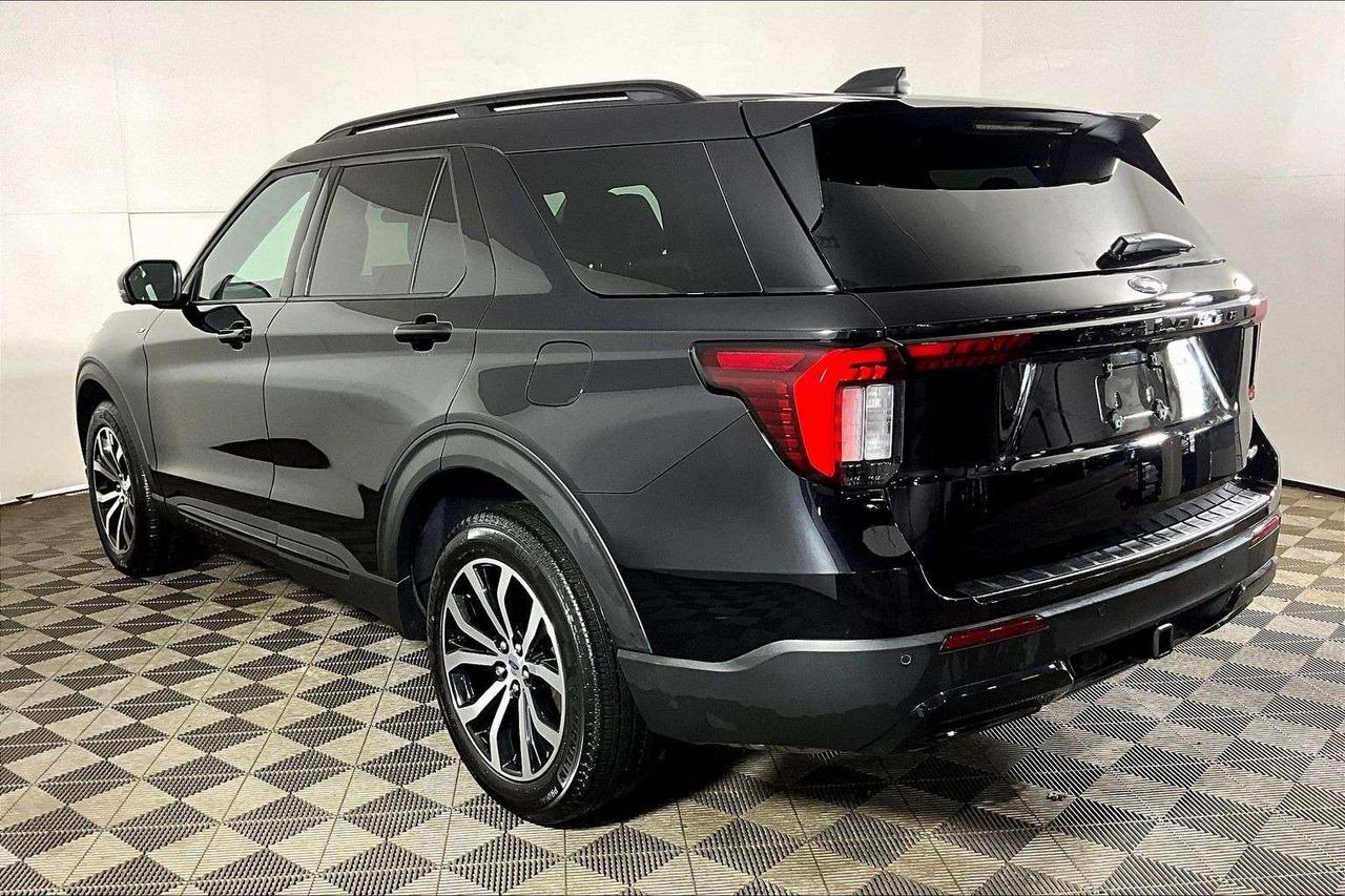 2025 Ford Explorer ST-Line 4WD Photo