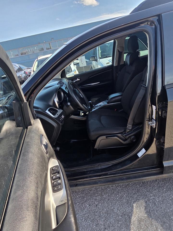 2012 Dodge Journey SE Photo