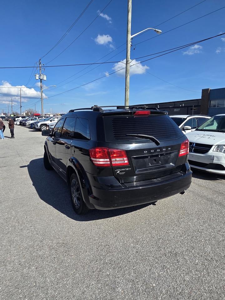 2012 Dodge Journey SE Photo