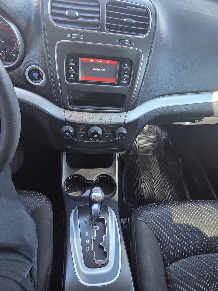 2012 Dodge Journey SE Photo