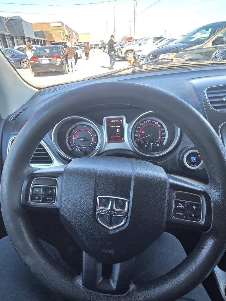 2012 Dodge Journey SE Photo