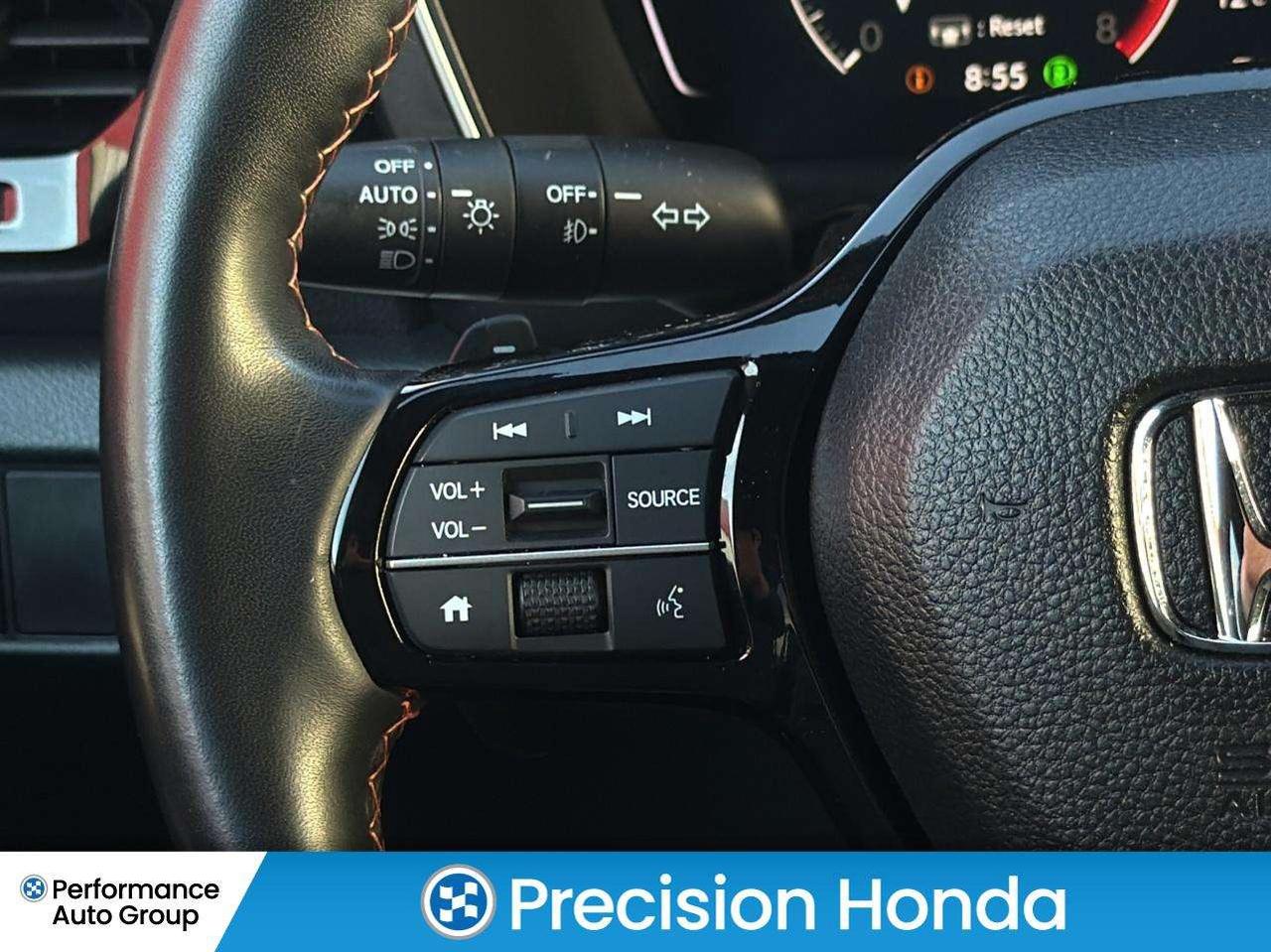 2025 Honda Pilot Sport 8 Pass  CarPlay Heated Seats Photo