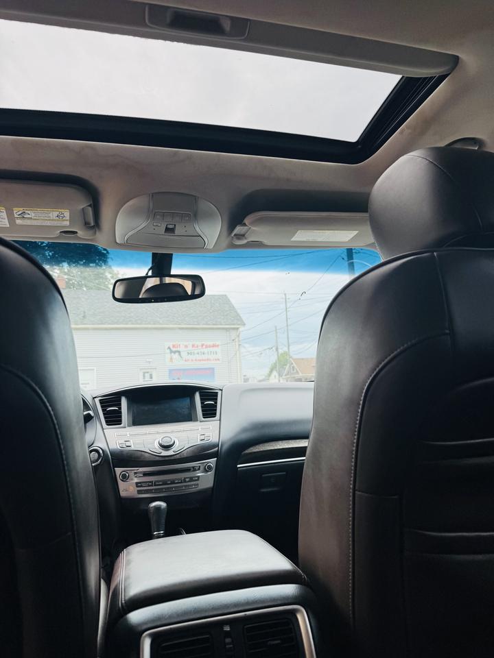 2013 Infiniti JX35  Photo