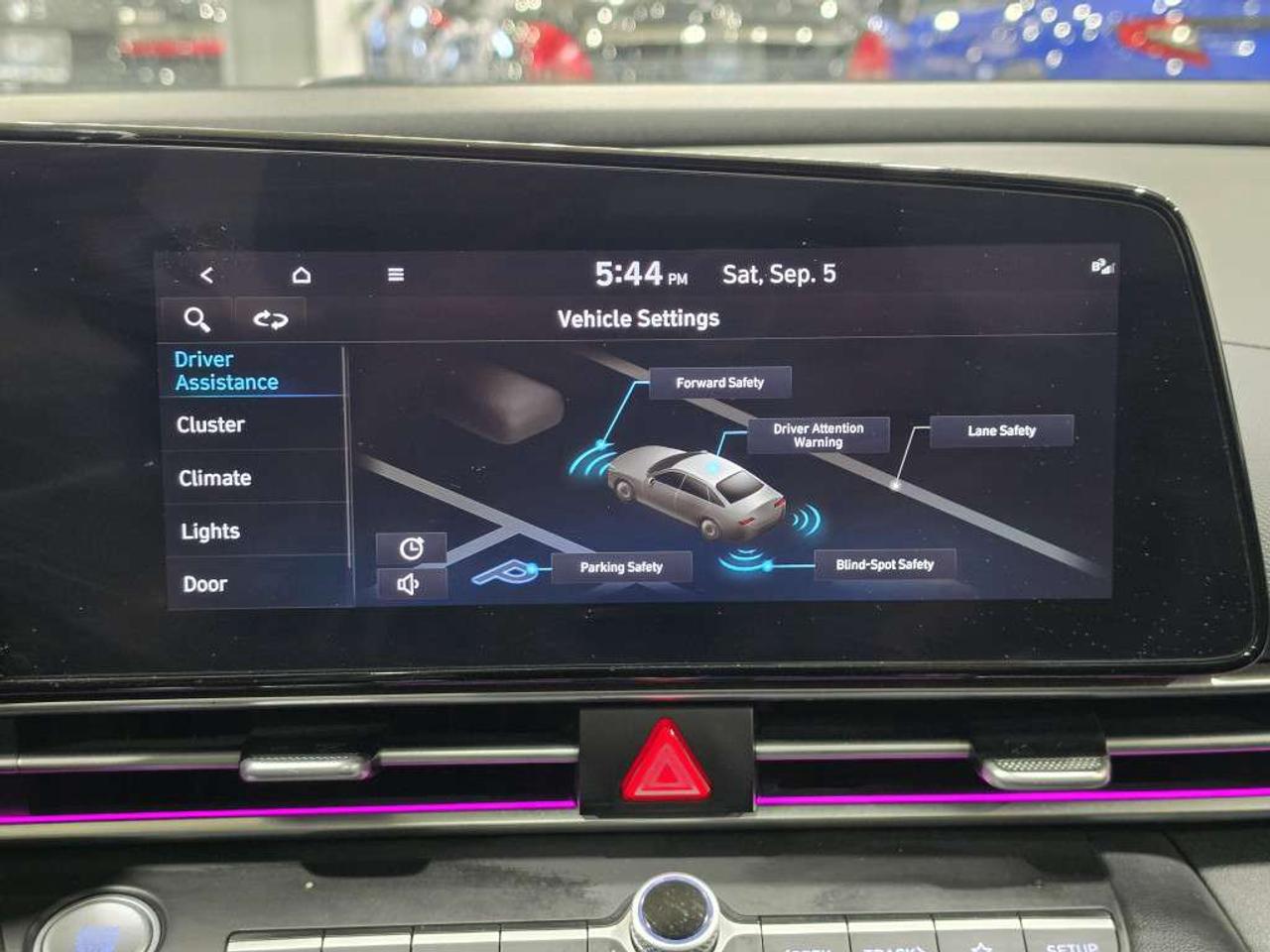 2023 Hyundai Elantra Preferred w/Tech No Accidents Sunroof Navigation Backup Camera Photo