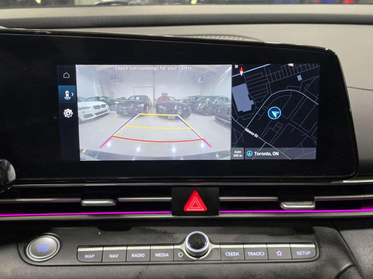 2023 Hyundai Elantra Preferred w/Tech No Accidents Sunroof Navigation Backup Camera Photo