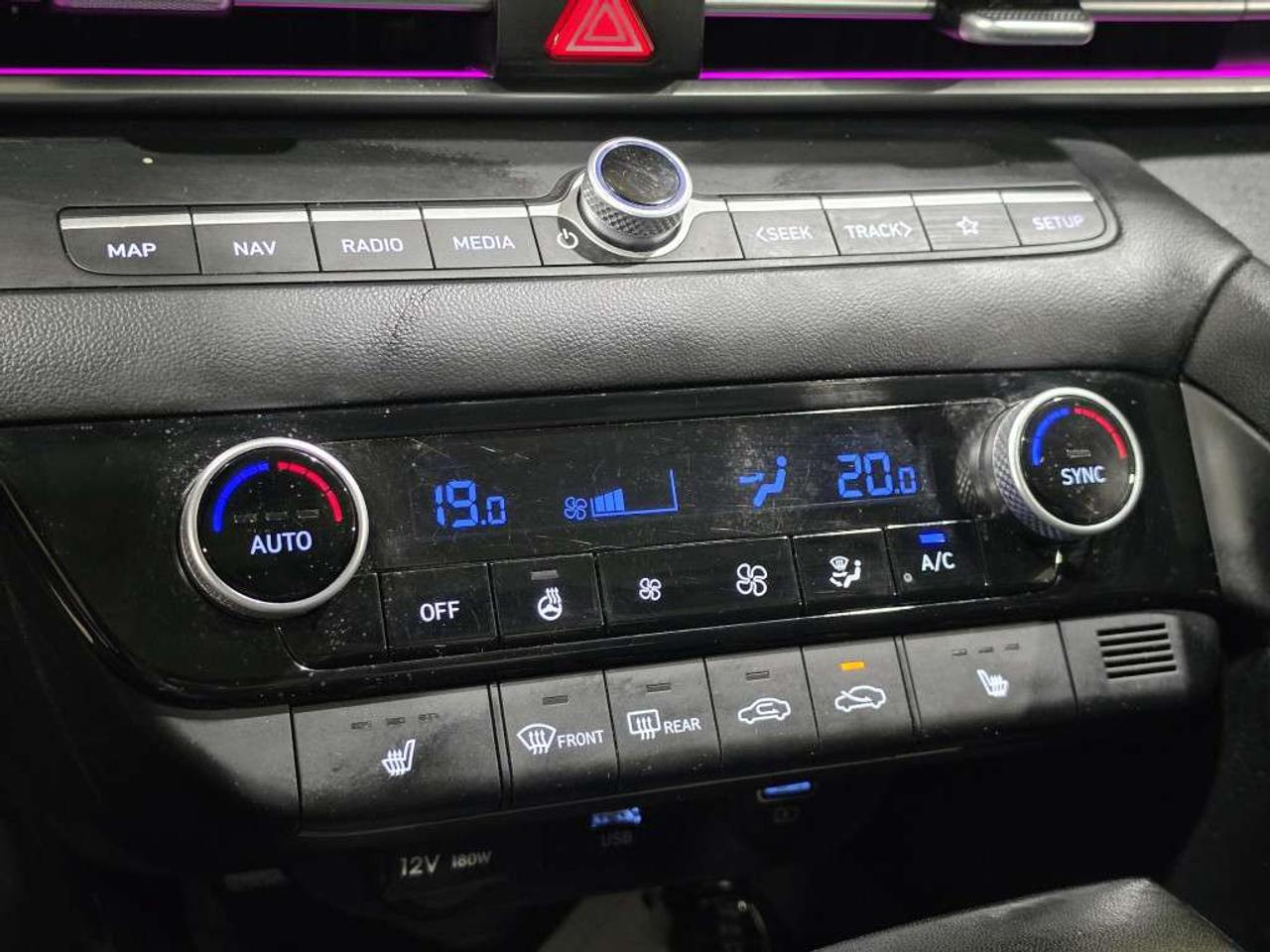 2023 Hyundai Elantra Preferred w/Tech No Accidents Sunroof Navigation Backup Camera Photo