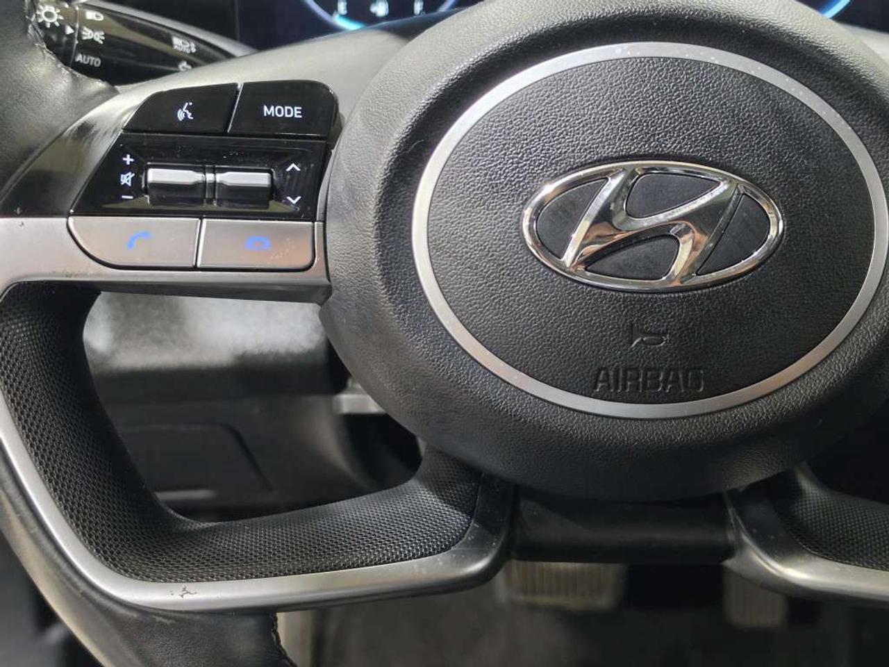 2023 Hyundai Elantra Preferred w/Tech No Accidents Sunroof Navigation Backup Camera Photo