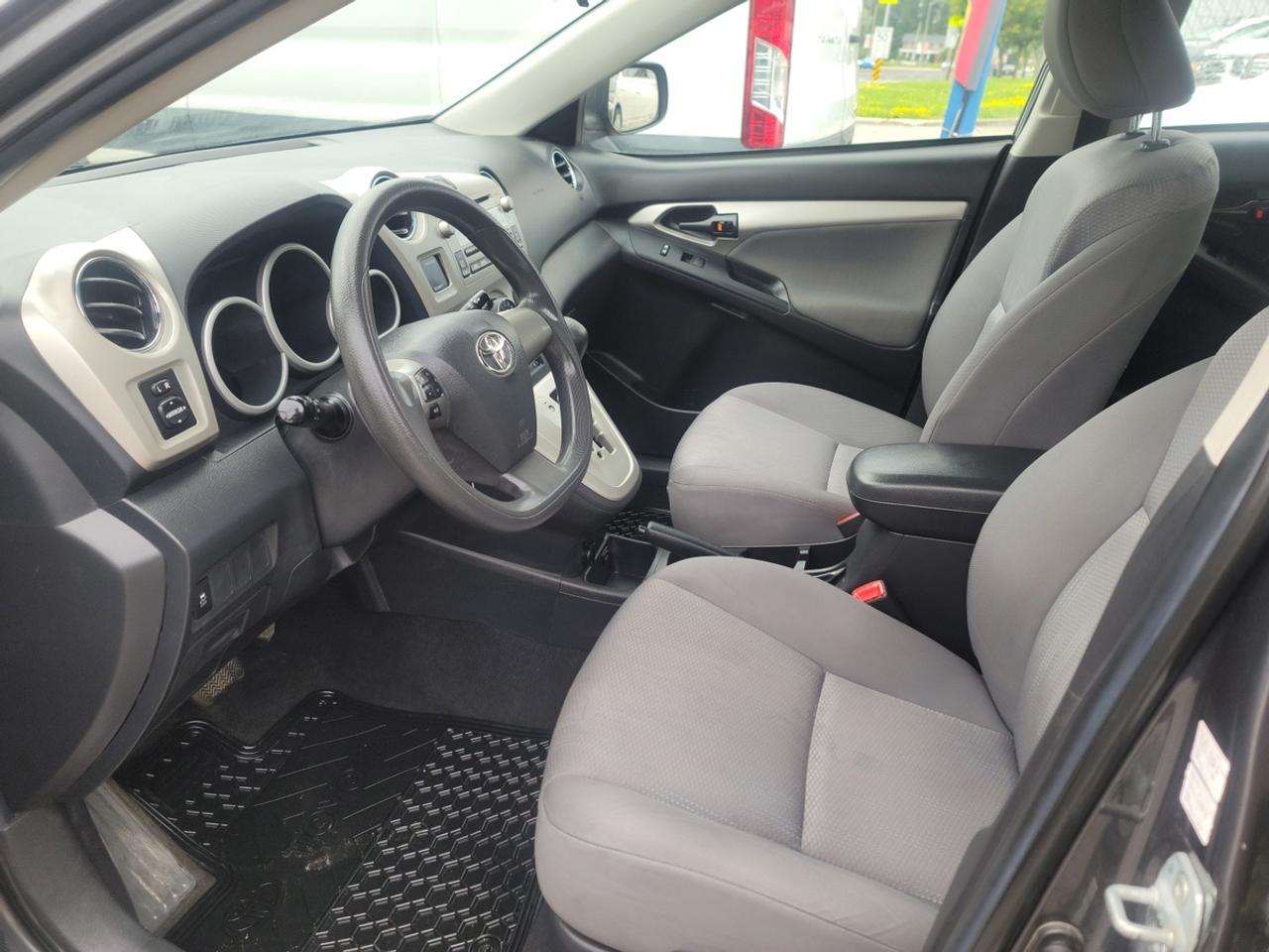 2012 Toyota Matrix 4dr Wgn Photo