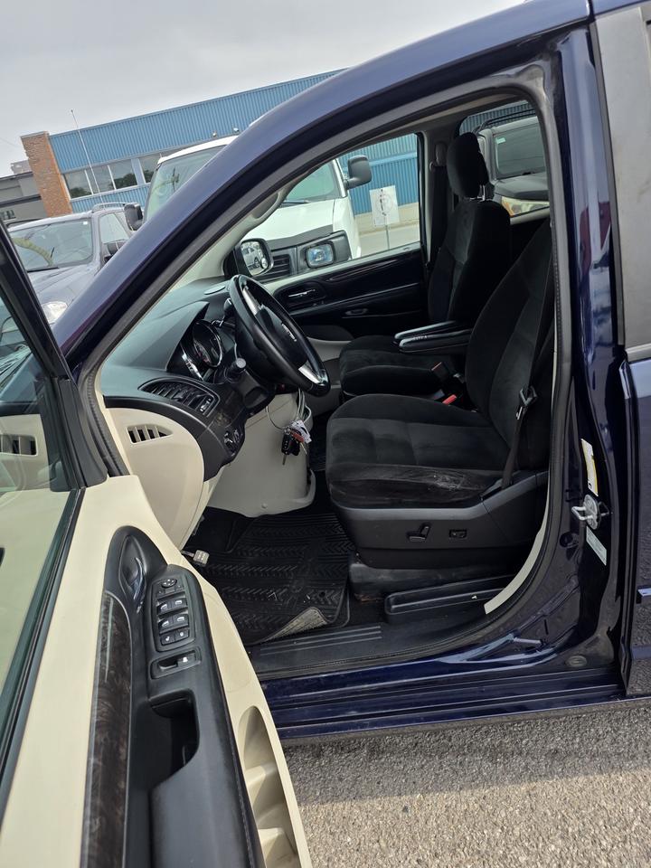 2015 Dodge Grand Caravan American Value Package Photo