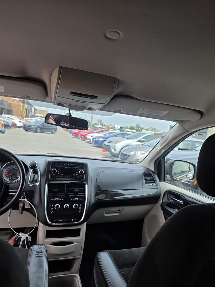 2015 Dodge Grand Caravan American Value Package Photo