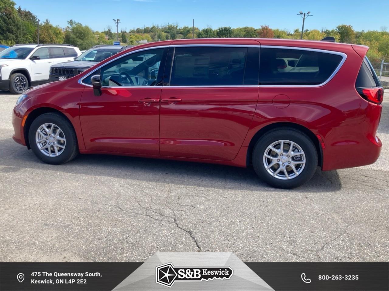 2027 Chrysler Grand Caravan SXT Front-Wheel Drive Passenger Van Photo5