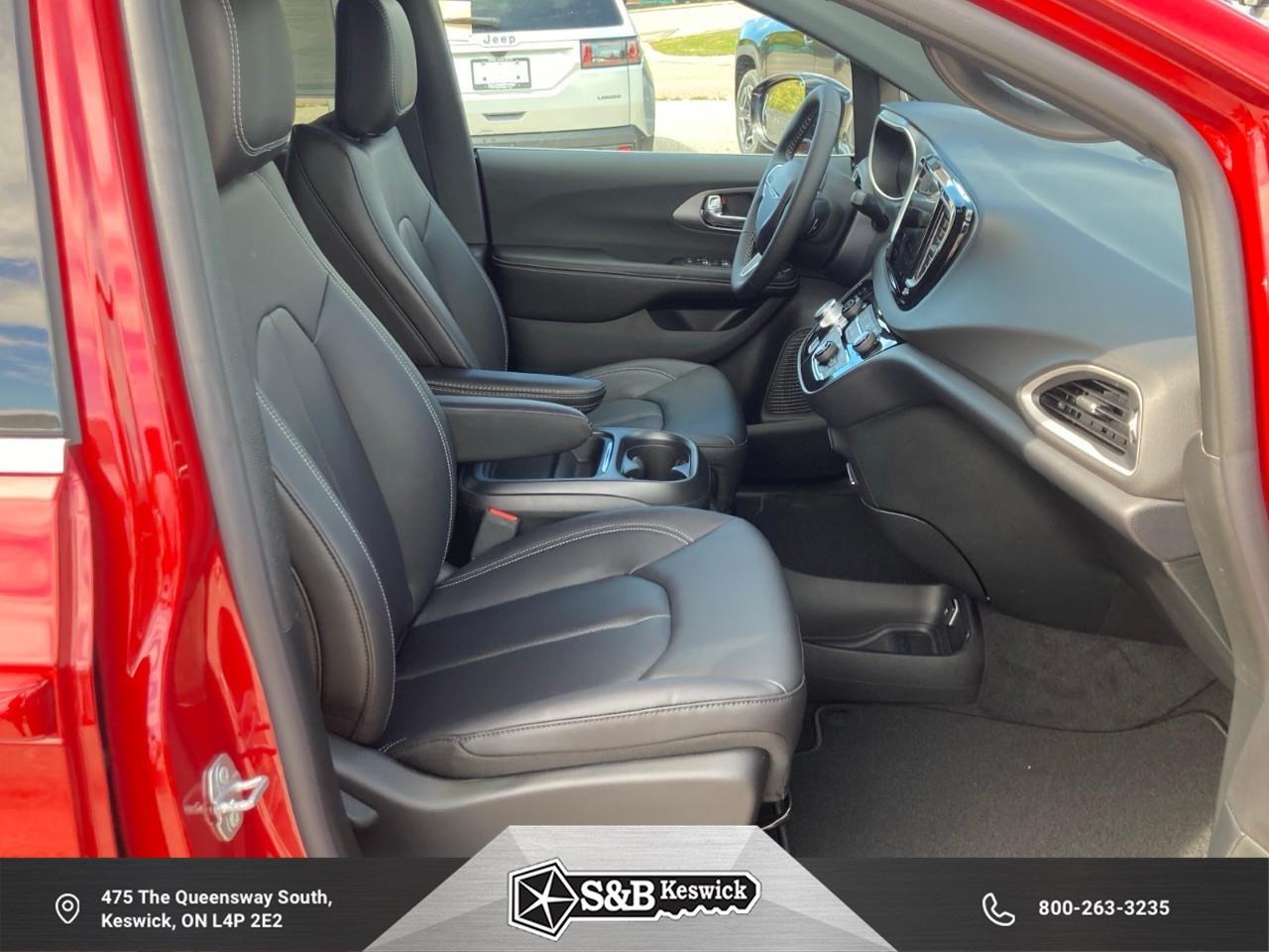 2027 Chrysler Grand Caravan SXT Front-Wheel Drive Passenger Van Photo