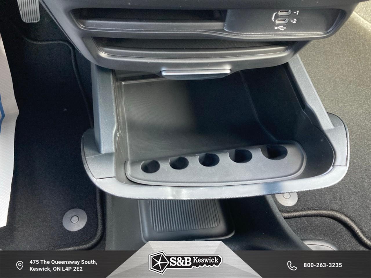2027 Chrysler Grand Caravan SXT Front-Wheel Drive Passenger Van Photo