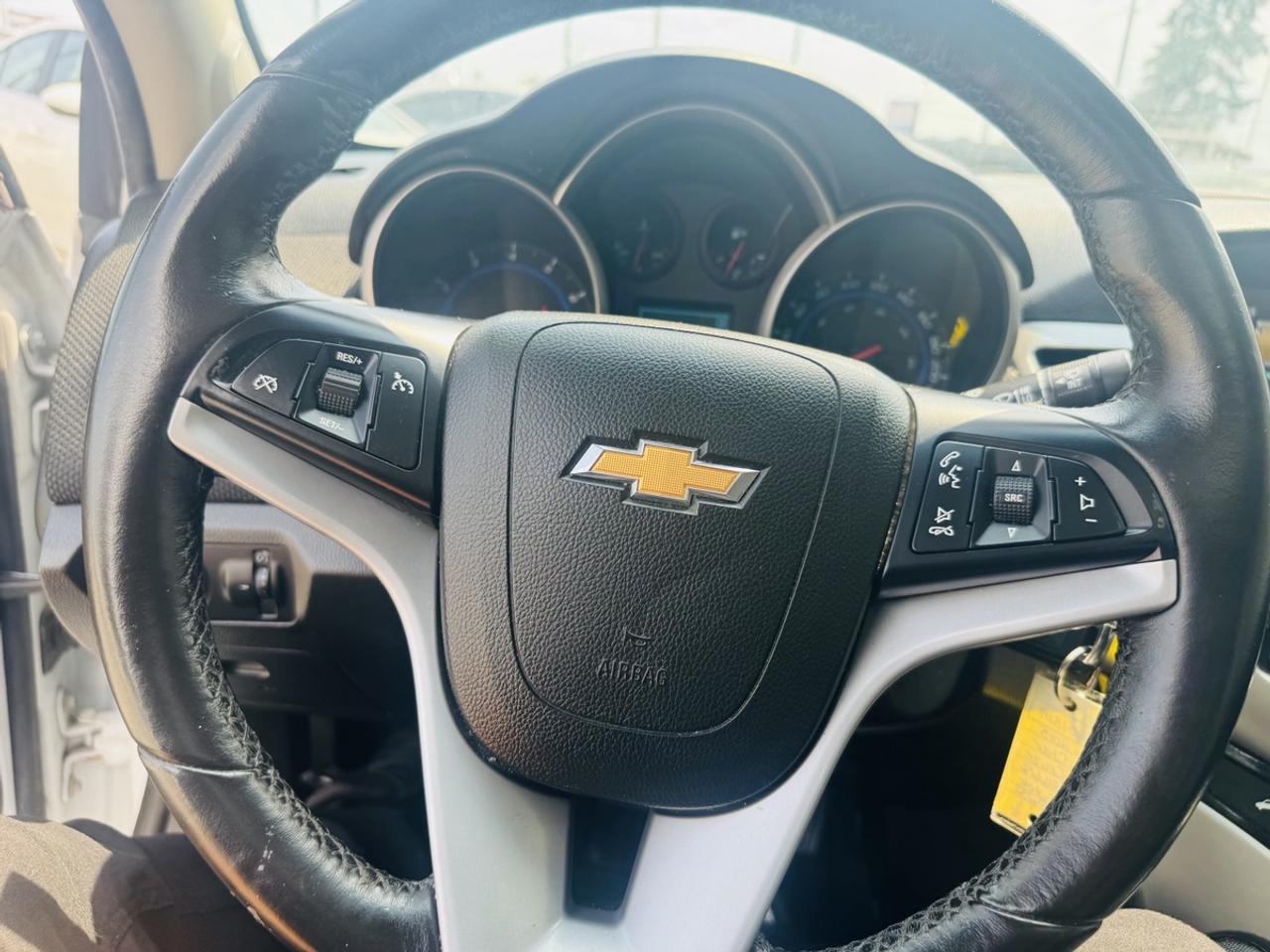 2015 Chevrolet Cruze 2LT Photo